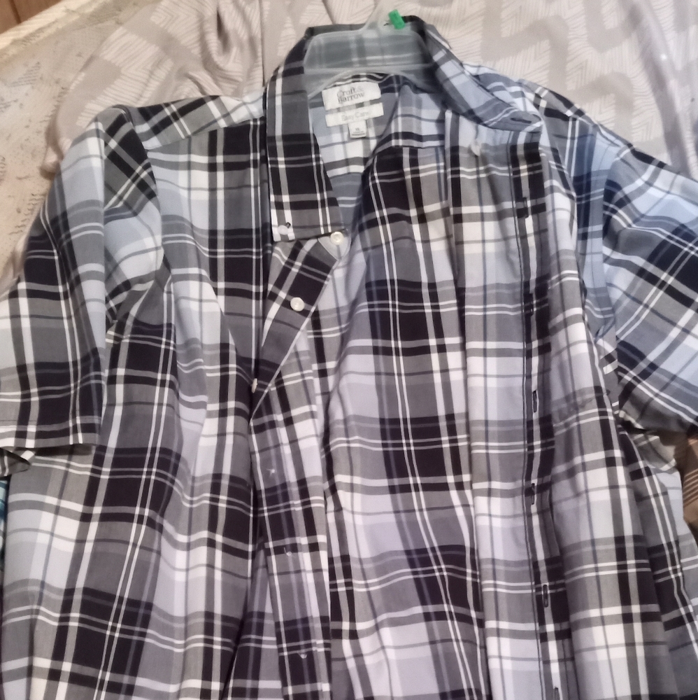 Croft and Barrow men's button shirt size XL